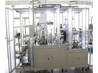 贏合科技 高速模切機 （連續裁斷式）