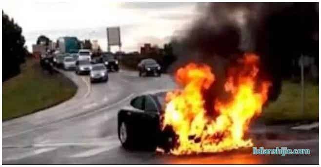 發生于2013年的特斯拉首例公開報道的自燃事件