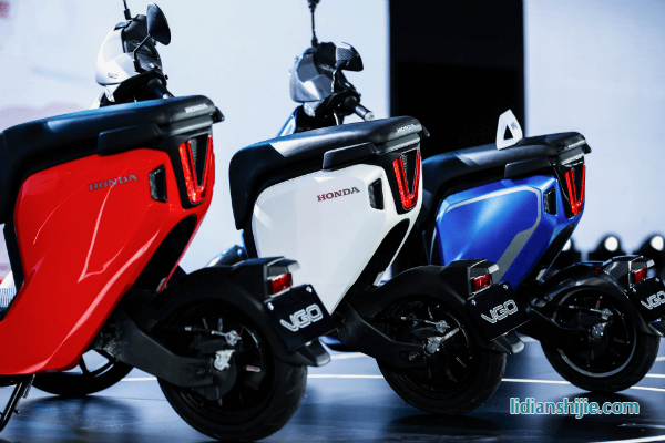 Honda發(fā)布中國(guó)首款鋰電池電動(dòng)摩托車(chē)V-GO