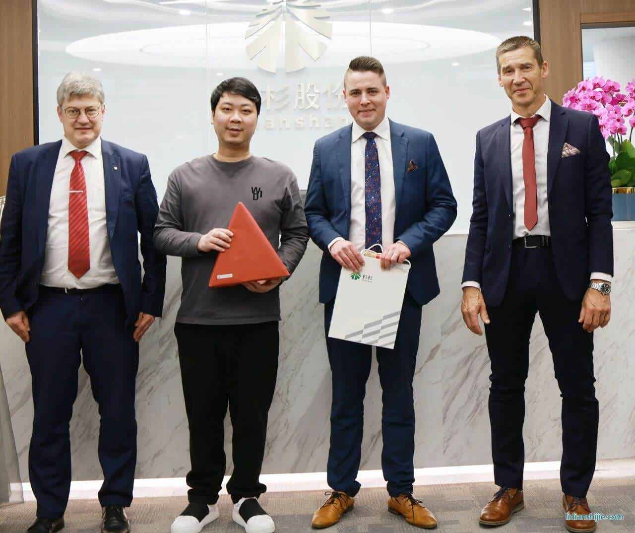 4月19日，芬蘭科斯霍爾姆市議會主席Christoffer Ingo、市長Rurik Ahlberg、技術(shù)總監(jiān)Ben Antell及芬蘭投資署成員一行蒞臨杉杉