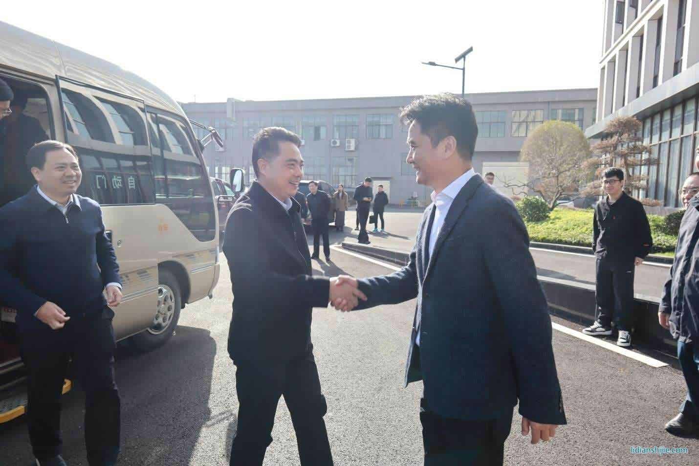 撫州市委書記魏曉奎率黨政代表團赴志存鋰業集團考察調研