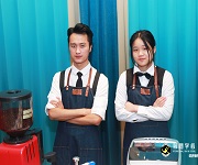 咖啡培訓(xùn)-江門(mén)恩平新城香悅公館咖啡拉花實(shí)踐