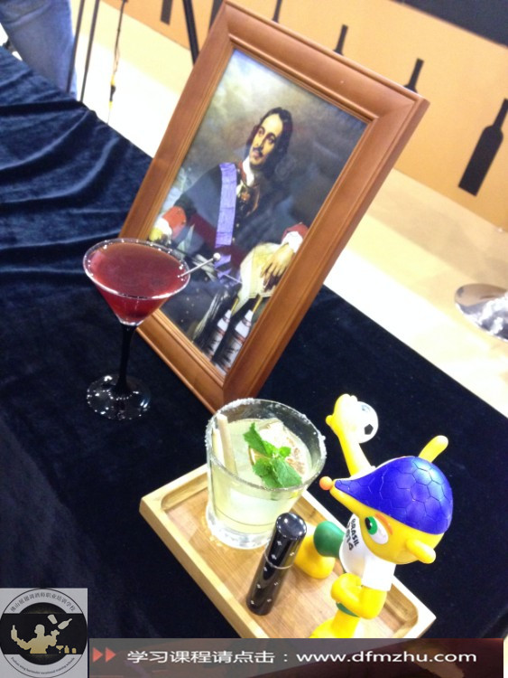 1425279113100139.jpg 003kHHS5gy6L5jFcmI898_副本.jpg